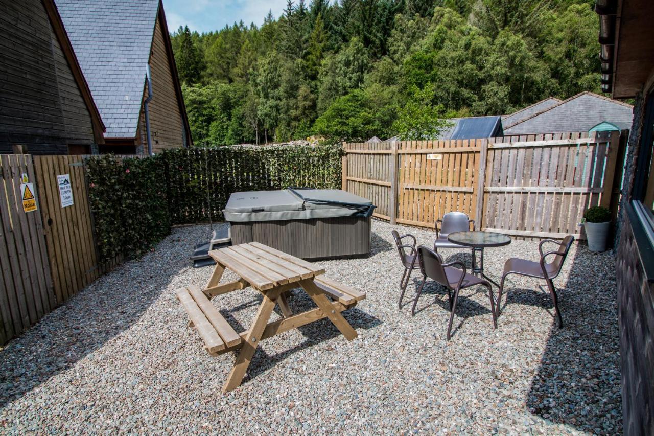 Balmaha Lodges And Apartments Exterior photo